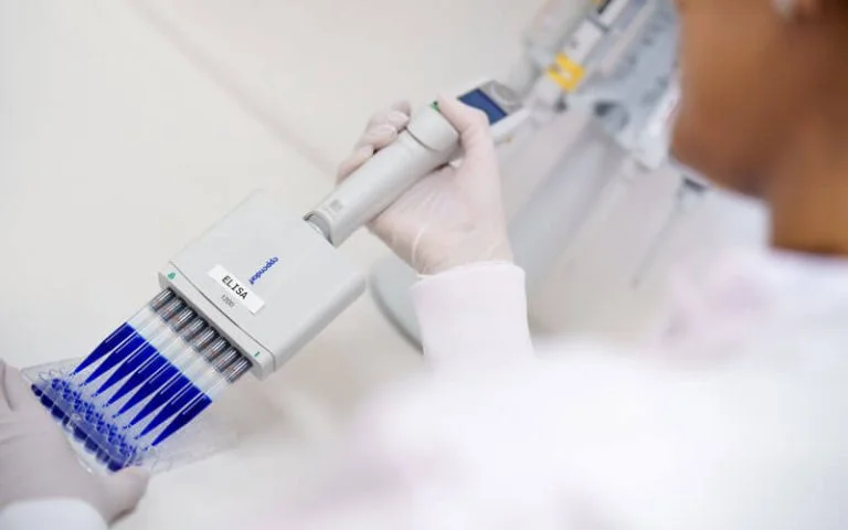 elisa-pipetting-768x480.jpg Orthogonal HCPedia